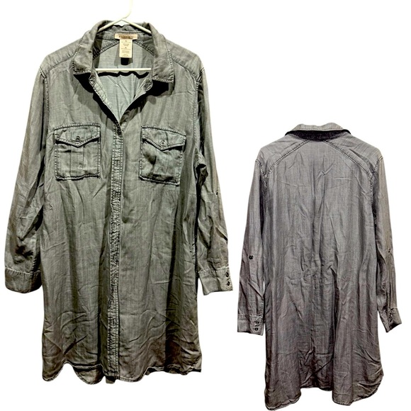 Philosophy Gray Button-Up Tunic - Picture 2 of 3